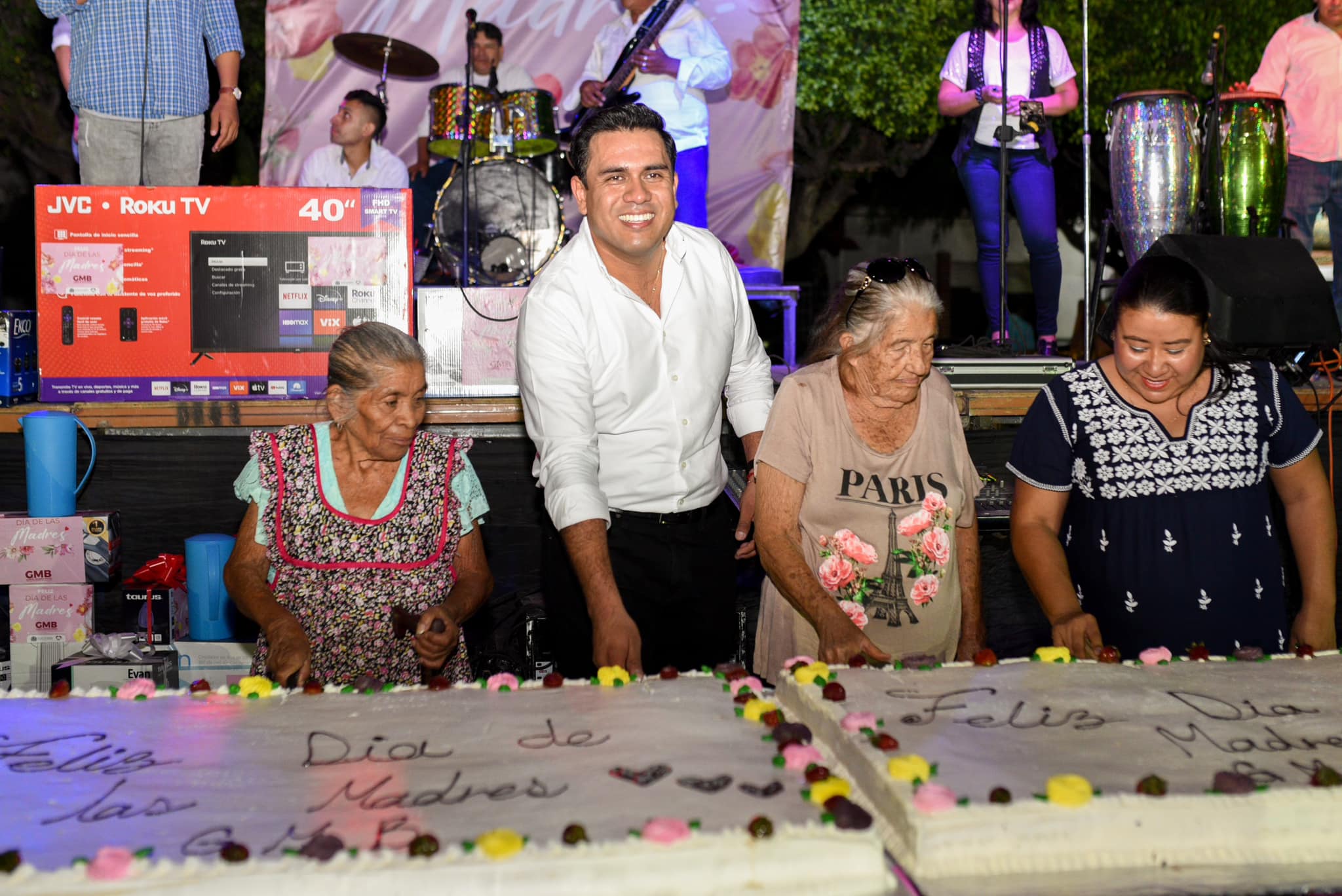 GRAN FESTEJO DEL DÍA DE LAS MADRES EN TLALTIZAPÁN